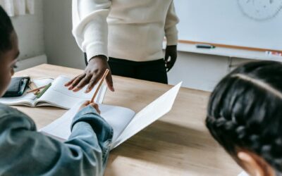 IGCSE a IB – jakie są różnice? Czy jedno jest wymagane do osiągnięcia drugiego?
